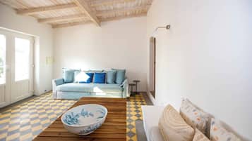 Familiehus, bakgårdsutsikt | Oppholdsområde