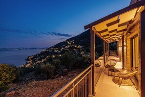 Terrace/patio - Villa Vedere by Villa Plus (Kalami)