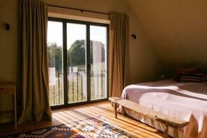 Bügeleisen/Bügelbrett, Internetzugang, Bettwäsche