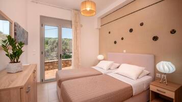 Tabla de planchar con plancha, wifi y ropa de cama