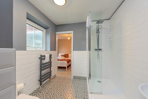 Charming Cottage in the Heart of Newport - Pass the Keys