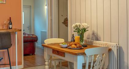 Charming Cottage in the Heart of Newport - Pass the Keys