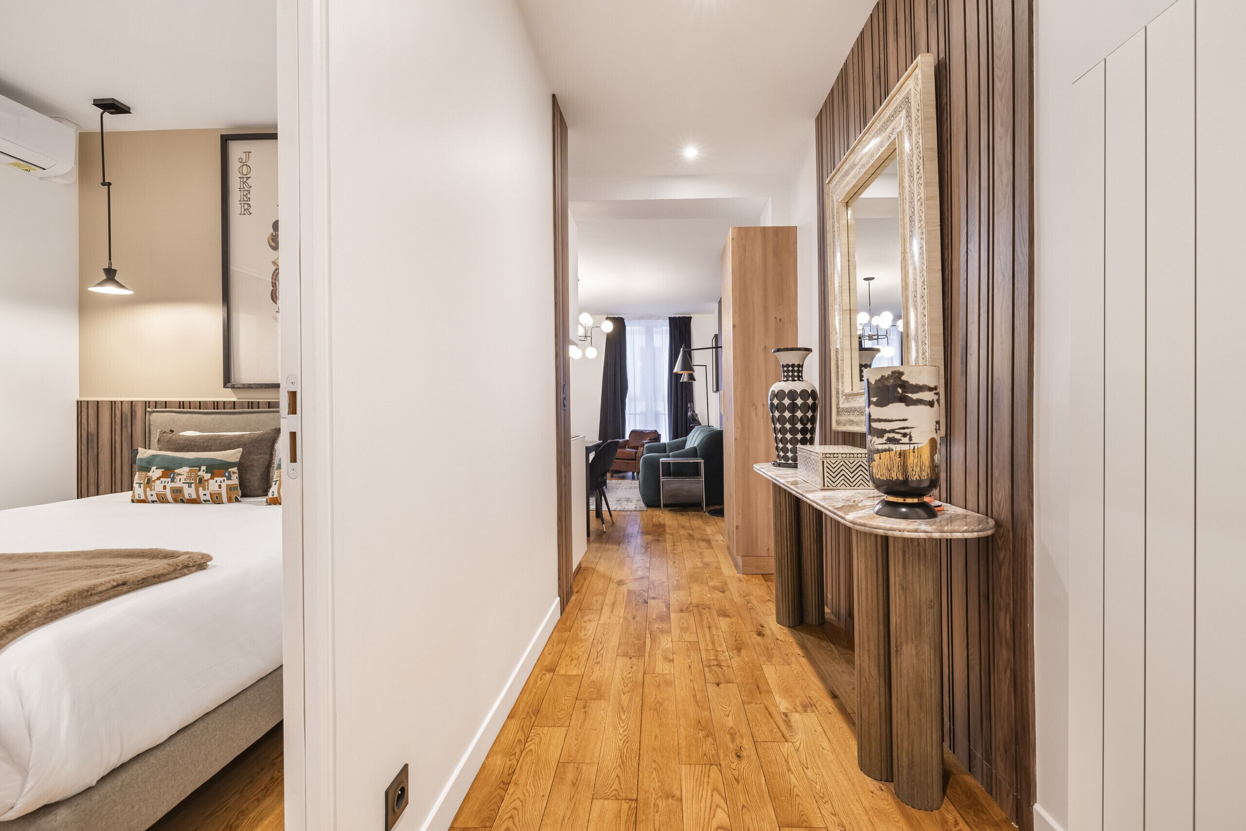 2 makuuhuonetta, silitysrauta/-lauta, ilmainen Wi-Fi, vuodevaatteet