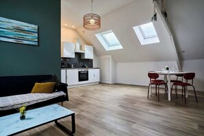Interior - En déplacement 10, les combles wifi gratuit (Tourcoing)