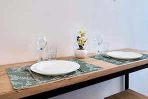 Dining - En déplacement, Wifi, 10 minutes de la gare (Tourcoing)