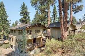 Exterior - Pine Tree Chalet at Base of Heavenly (South Lake Tahoe)