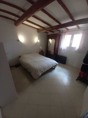 2 bedrooms, iron/ironing board, Internet, bed sheets - T3 gîte at the gateway to the Parc du Verdon (vinon sur verdon)