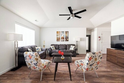 Comfortable Home w/Dedicated Workspace | Grand Junction