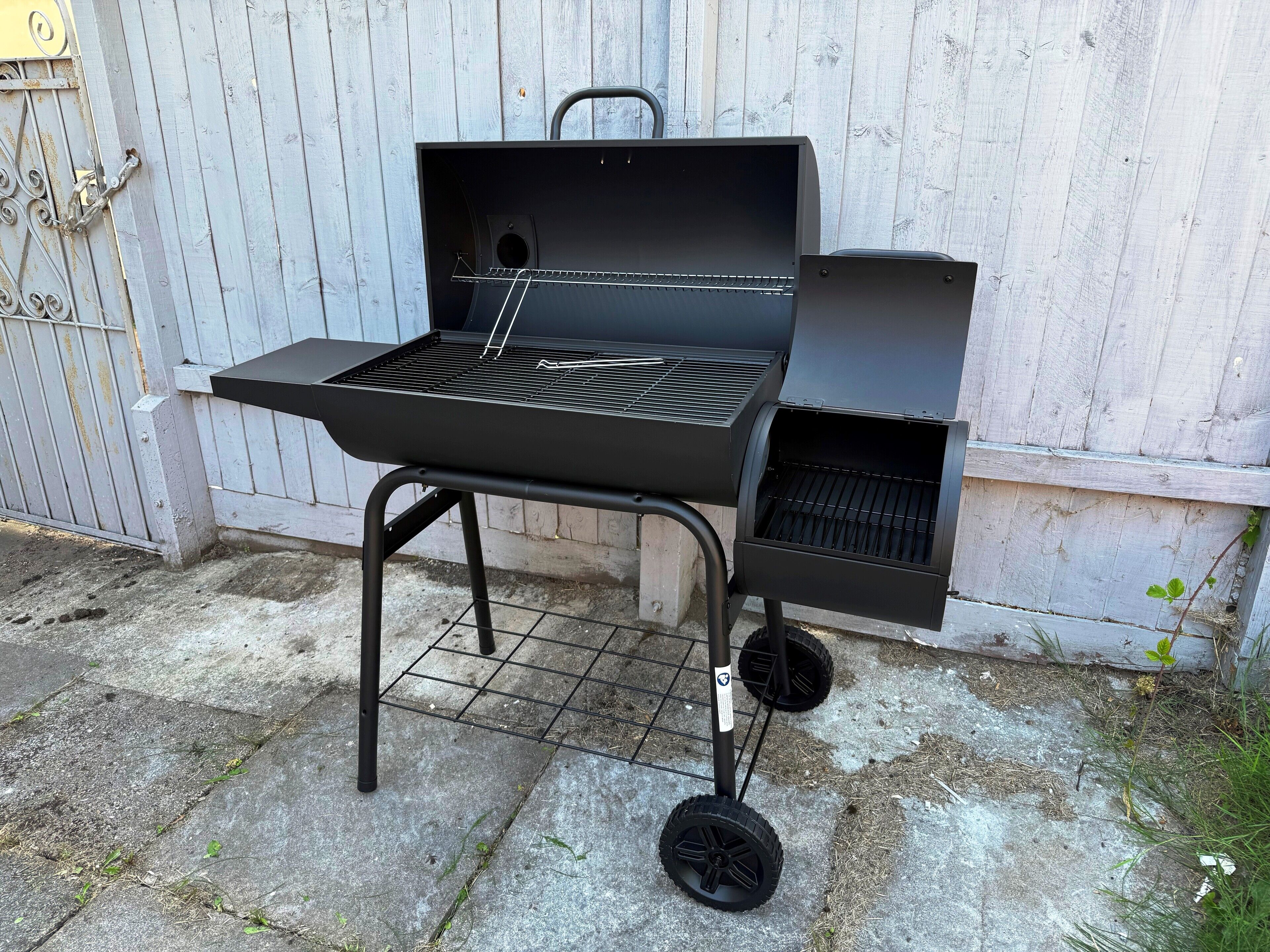 BBQ/picnic area