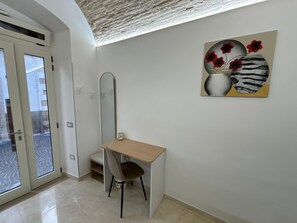 Interior - Cozy facility positioned on the main street Via Regina Margherita (Troia)