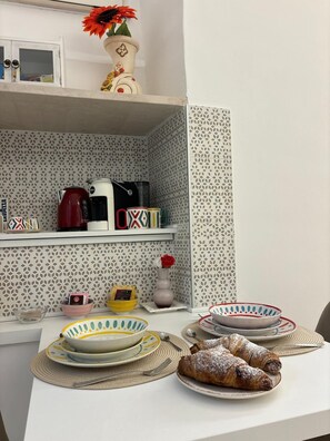 Dining - Cozy facility positioned on the main street Via Regina Margherita (Troia)