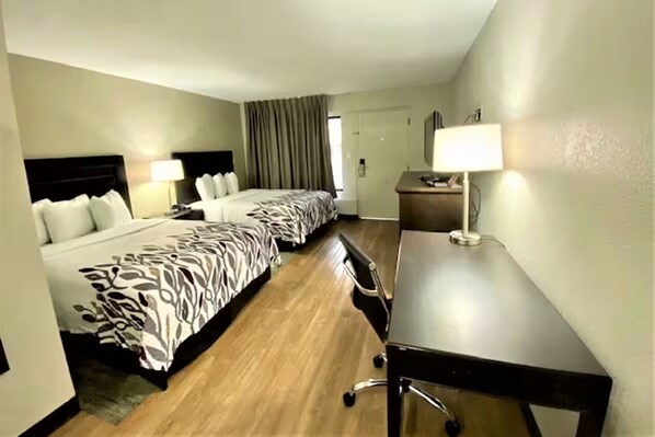 Iron/ironing board, free WiFi, bed sheets