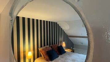 5 bedrooms, iron/ironing board, travel crib, free WiFi