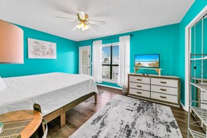 Iron/ironing board, free WiFi, bed sheets - 🐚Laguna Beach Breeze | Family-Friendly Townhome • Across from the Beach (Panama City Beach)