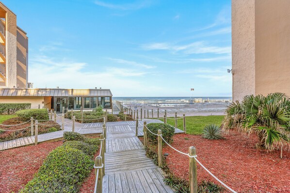 Property grounds - 🏖️Oceanfront | 1st Floor | Steps to Pool and Beach | Castle Reef 113🏖️ (New Smyrna Beach)