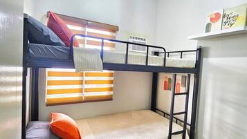 Bügeleisen/Bügelbrett, WLAN, Bettwäsche