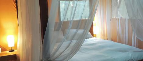 1 bedroom, WiFi, bed sheets, wheelchair access