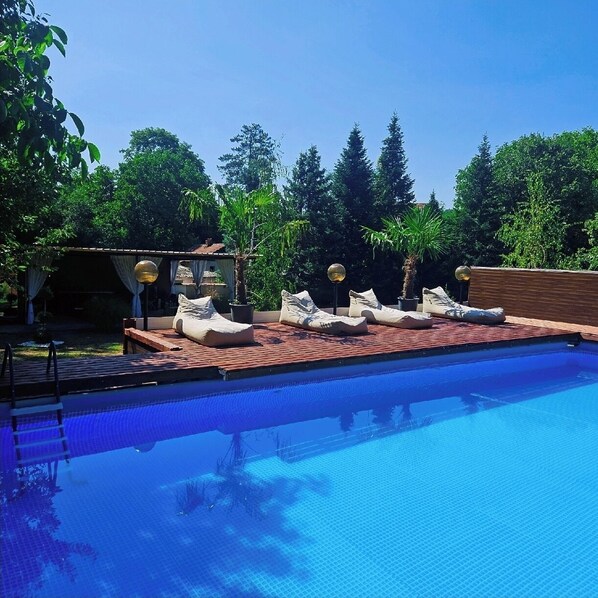 Pool - Luxury apartment with Jacuzzi & Pool – Heaven Niš (Niš)