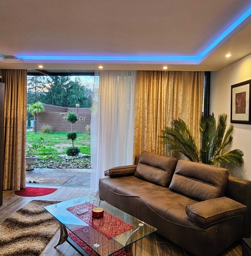 Luxury apartment with Jacuzzi & Pool – Heaven Niš