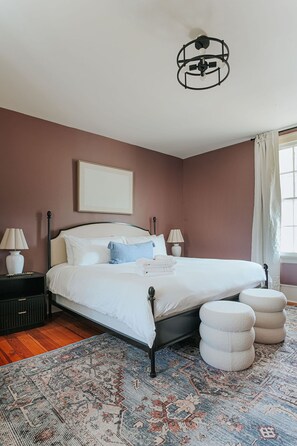 Iron/ironing board, free WiFi, bed sheets - Barrel Sauna, Hot Tub & Views (Roseland)