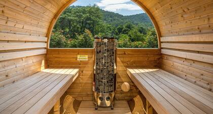 Barrel Sauna, Hot Tub & Views