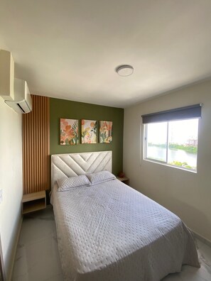 2 Schlafzimmer, Bügeleisen/Bügelbrett, Bettwäsche