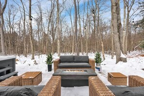 Property grounds - Cedar Woods Retreat | Pine Vaulted Chalet | HotTub (Big Bass Lake)