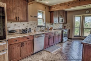 Microwave, oven, stovetop, dishwasher