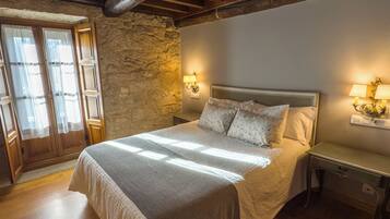 Habitación básica doble, vistas al valle | Escritorio, espacio para trabajar con un portátil, wifi gratis