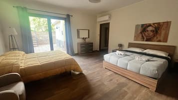 Bügeleisen/Bügelbrett, Reisekinderbett, kostenloses WLAN, Bettwäsche