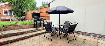 Homey 4 bedroom house for large groups