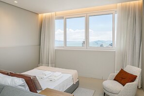 Iron/ironing board, Internet, bed sheets, wheelchair access - WI-FI 600MB | Foodhall | 450m from Shopping #CA91 (Florianópolis)