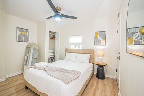 Internet, bed sheets - Your Cozy & Charming 2BR Getaway Near Downtown DC! (Washington)