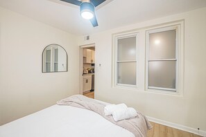 Internet, bed sheets - Your Cozy & Charming 2BR Getaway Near Downtown DC! (Washington)