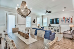Living area - Family Beach House – Comfortably Sleeps 12 Near Shops & Dining (Inlet Beach)