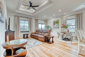 Living area - Waterview Villa With Heated Pool (Rotonda West)