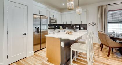 3BR Boundary Breeze Heated Pool Beach Golf Nearby