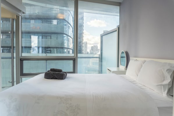 Comfort Double Room, City View | Premium bedding, down comforters, free WiFi, bed sheets - Toronto Inn (Toronto)