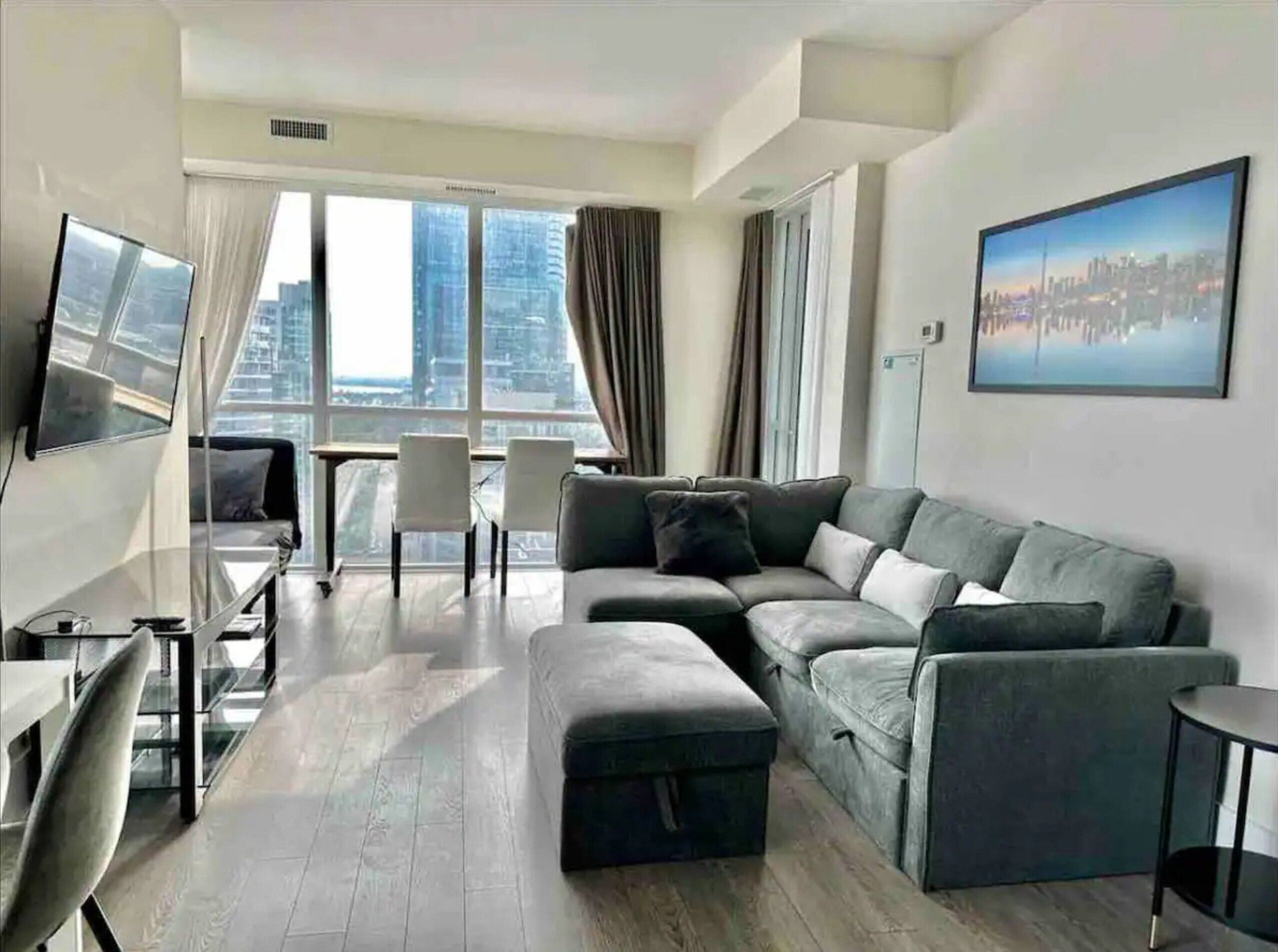 Apartamento exclusivo | Zona de estar | Smart TV de 50 pulgadas con canales digitales