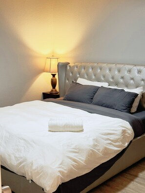 Schreibtisch, Bügeleisen/Bügelbrett, WLAN, Bettwäsche