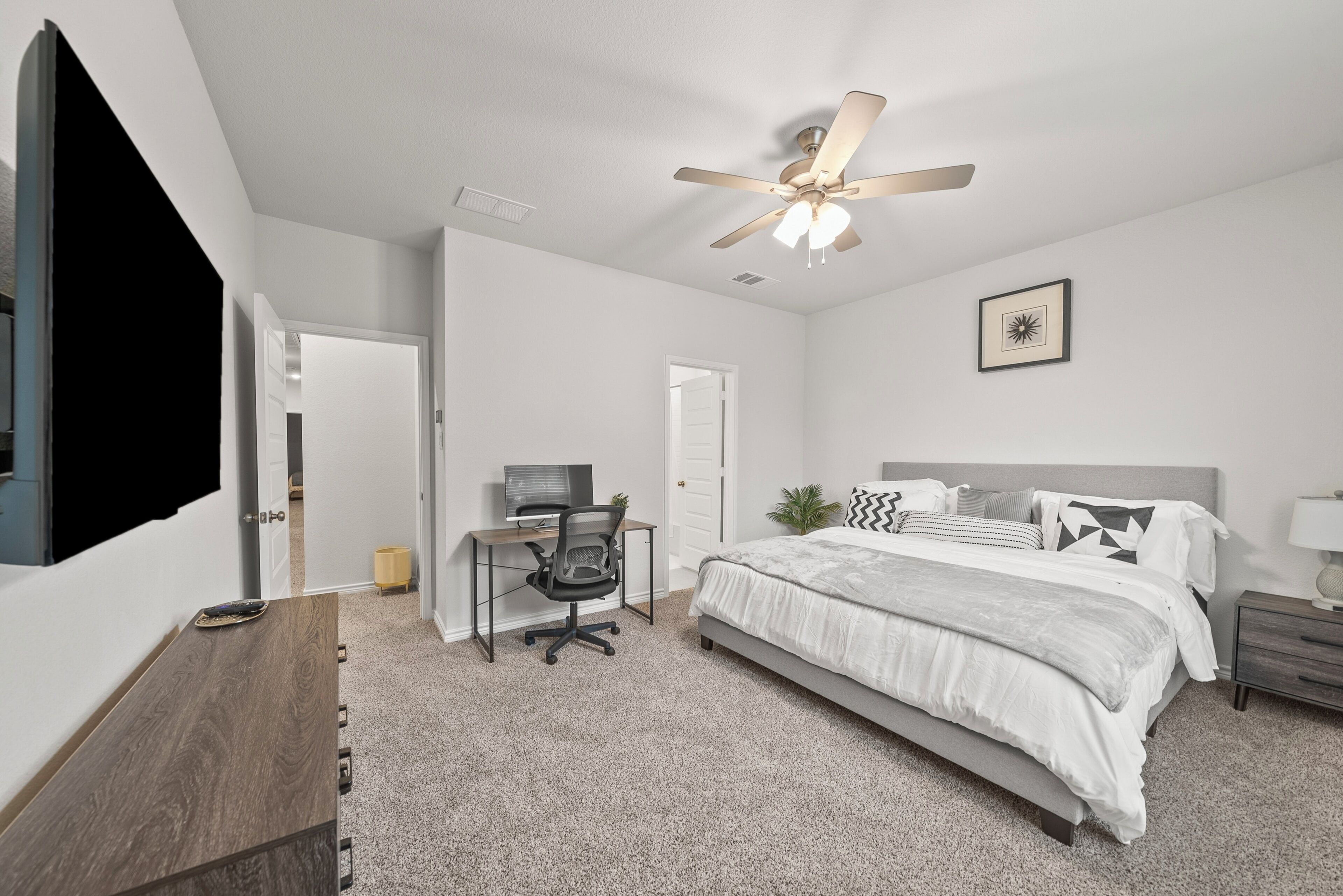 Appartement Duplex Luxe, patio | Fer et planche à repasser, Wi-Fi gratuit, draps fournis