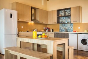 Private kitchen - Villa Sol. Welcome to your dream getaway. Breathtaking views in quiet location. (Magganos)