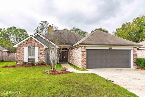 Newly updated• 3BR/2BA • 7 Beds • Pets Welcome