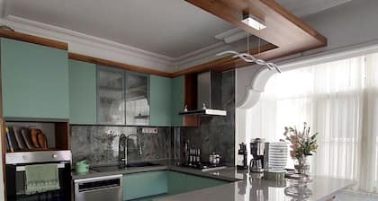 Mavi Maison vacation home by the lake in Egirdir