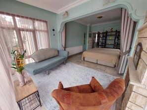 Iron/ironing board, WiFi, bed sheets - Mavi Maison vacation home by the lake in Egirdir (Egirdir)