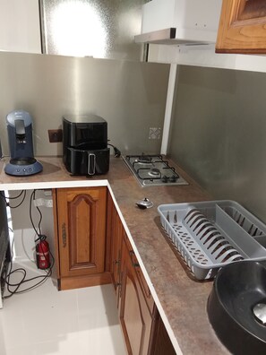 Fridge, microwave, oven, stovetop - La CATALANE 2 (Argelès-sur-Mer)