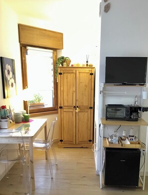 Dining - Alloggio Floralpina, soggiorni brevi, smart working e wi-fi (Ponte Nelle Alpi)