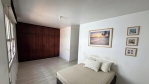 3 室のベッドルーム、WiFi