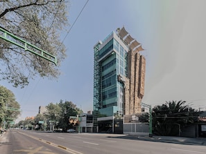 Front of property - The Midnight Bloom Suite (Mexico City)