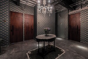 Printers - The Midnight Bloom Suite (Mexico City)